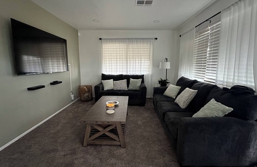 Palmdale House | Welcome to our peaceful and cozy retreat!