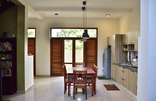 Thalawatugoda House | Welcome to our Quiet Comfort Colombo