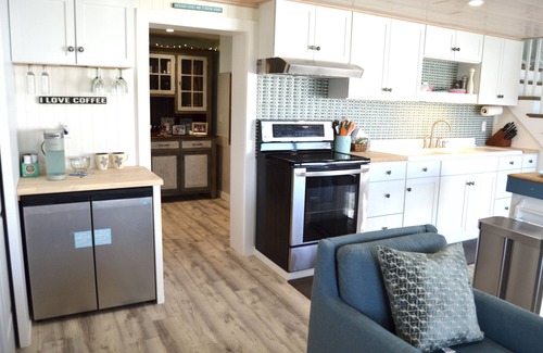 Niantic House | Welcome to our "River Resort" directly on the Niantic River with Dock