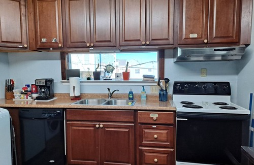 Galveston House | Welcome to our small cozy beach house. A nice place for a small family.