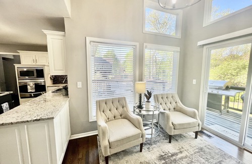Shawnee House | Welcome to our spacious 3,000 sqft home with a main floor master.