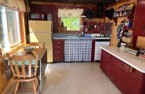 Lincoln Cabin | Welcome to our Waterfront Cabin in Northern, Maine. A great place to relax!