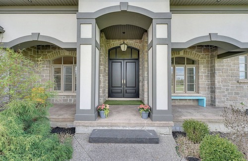 Cambridge House | Welcome to paradise in Cambridge Ontario!