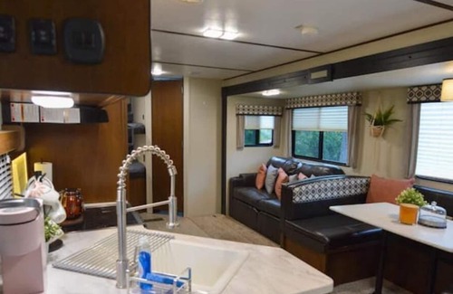 Hunt Club House | Welcome to Poolside Pines Resort!