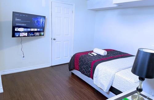 Innisfil Apartment | WELCOME TO PREMIUM LIVING PLACE/2 BEDROOMS SUITE