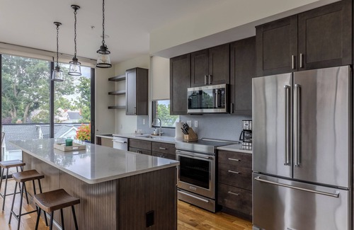 Princeton Apartment | Welcome to Princeton's finest 2 bed+2bath located in the heart of downtown!