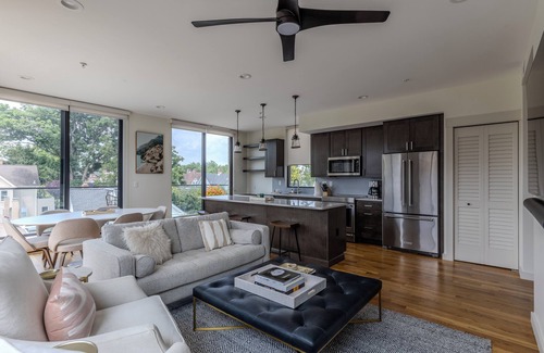 Princeton Apartment | Welcome to Princeton's finest 2 bed+2bath located in the heart of downtown!