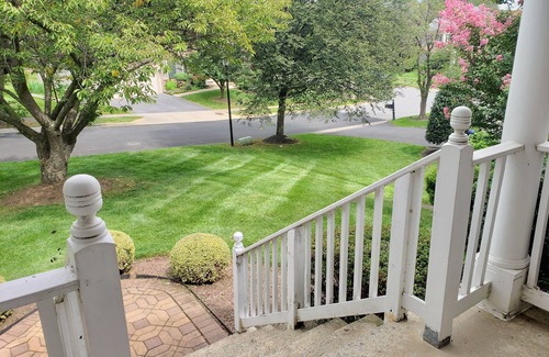 North Potomac House | Welcome to Quince Orchard Knolls, North Potomac. Your home away from home!