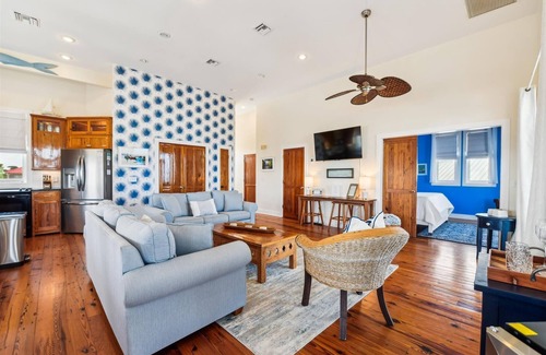 East End House | Welcome to Rock Lobster!