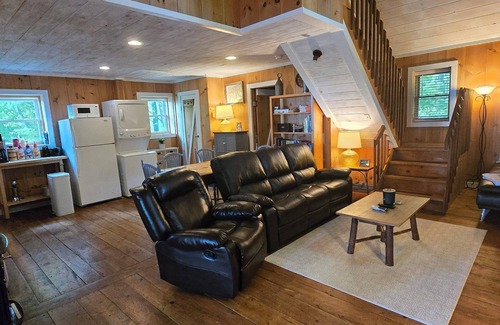 Glenville Cabin | Welcome to Rovers Retreat - Very Private 4 Acre Fenced Pet Friendly Property