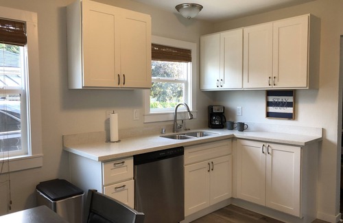 West End House | Welcome to S. Rochester in Tacoma! 2BR, 1BA house!