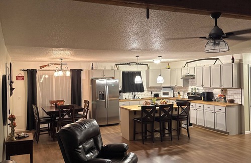 Cassville House | Welcome to Sherwood Forest