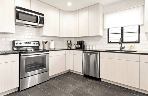 Alta Vista Apartment | Welcome to SoHil Flats Unit 2! Fully-furnished & All bills paid!