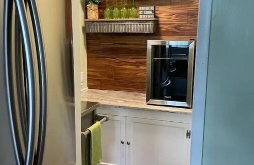 Mason House | Welcome to Stella's Place - Gorgeous 2 BR Home, In The Heart Of Mason