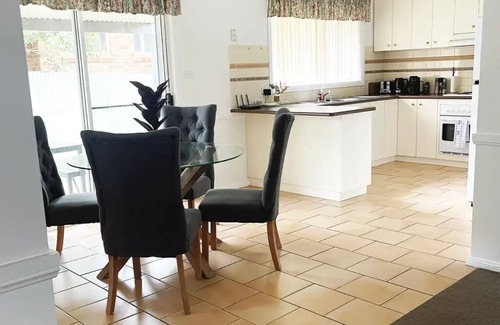 East Wagga Wagga Apartment | Welcome to 'Suburban Bliss: Elegant Villa 1' – Your Serene Retreat