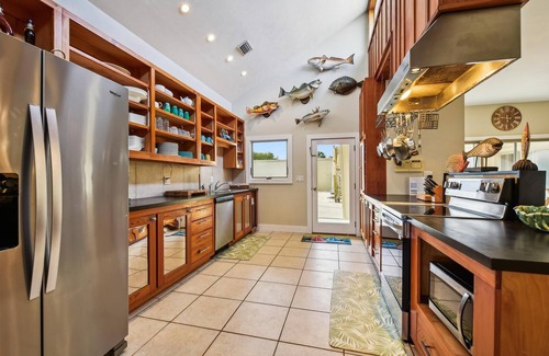 St. George Island House | Welcome to Sunset Sails & Wagging Tails!