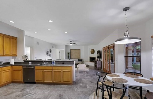 Shadow Ridge House | Welcome to the Hokum House! Incredible city and mountain views.