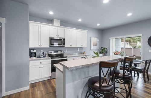 Parkland House | Welcome to The 255 — Your Home Away from Home