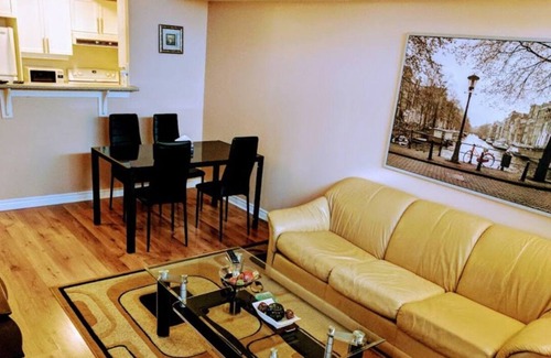 Humberwood House | Welcome to the 29th floor of The Mansions of Humberwood.