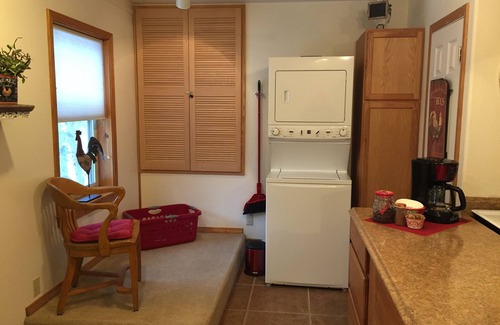 Ouray Condo | Welcome To The Ago Gallery Loft. Spacious, Clean, Convenient Location.