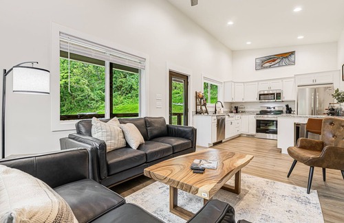 Asheville Cottage | Welcome to the Blue Ridge Treehouse