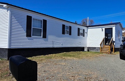 Lubec House | Welcome to the Bold Coast Bungalow in the lovely fishing village of Lubec Maine!