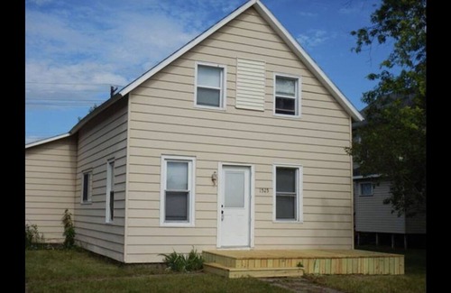 Escanaba House | Welcome to the Bridge House