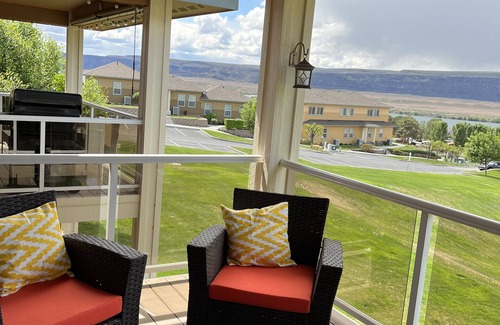 Quincy Condo | Welcome to the Bright Side!