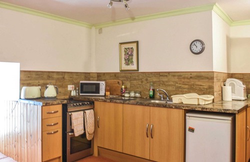 Inverbervie Cottage | Welcome to the charming and historic Hallgreen castle in Inverbervie.