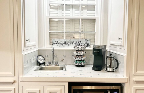 Nacogdoches House | Welcome to the charming McKinney Morgan House in the oldest town in Texas!