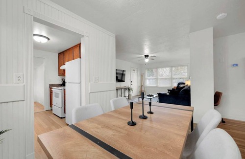Springfield House | Welcome to The Cozy Nook – Your Cozy Retreat in the Heart of It All!n