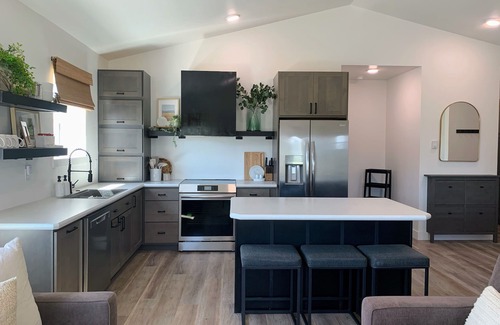 Thayne House | Welcome to the Gold Bison Getaway.