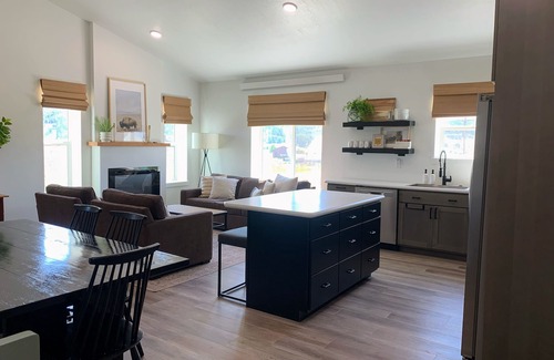 Thayne House | Welcome to the Gold Bison Getaway.