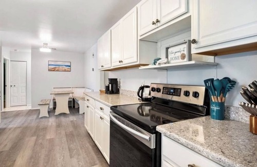 Port Saint Lucie House | Welcome to the Hacienda South! Only 15 Min. From the Beach!