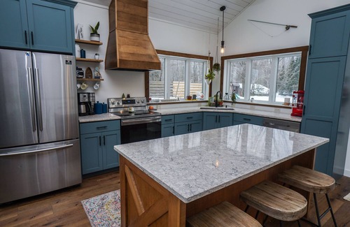 Winter Cabin | Welcome to The Hideaway on Highland.