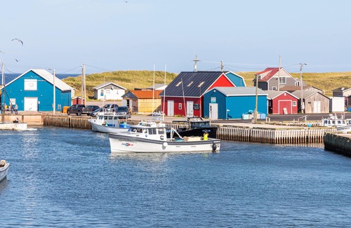 North Lake House | Welcome to The Hip Nautic Suite Oceanside at North Lake Prince Edward Island