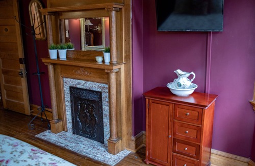 Sutton Bed & Breakfast | Welcome to the historic Elk River Hotel & Cafe! Located riverfront on the beautiful Elk River, and just 2 miles from I-79, you are moments away from all that the Sutton area has to offer. Guest in town to enjoy the gorgeous outdoor scenery and recrea