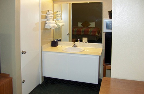 Taft House | Welcome to the Holland inn suites double room