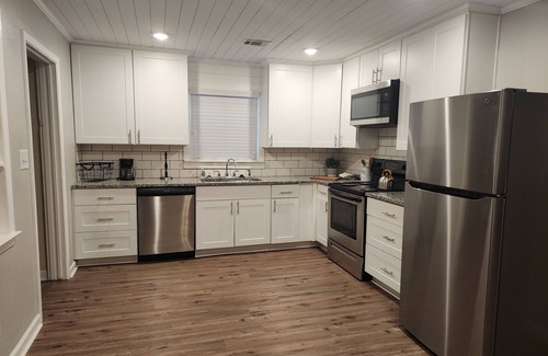 Covington House | Welcome to the Hollywood of the South! 2 miles from Covington Square.