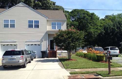 Norfolk - Virginia Beach House | Welcome to the Lighthouse! Charming 3-bdrm home with 2 decks in Virginia Beach