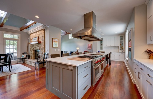 Sturgeon Bay House | Welcome to ‘The Lake House on the South Shore’.