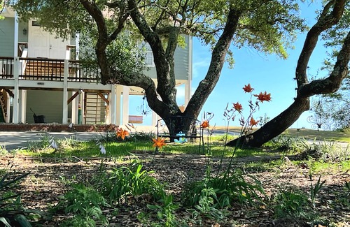 Ocean Springs House | Welcome to the Little Sandpiper Beach House with your Private Beach