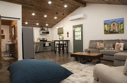 Birdeye Cottage | Welcome to "The Little house at the Landing"