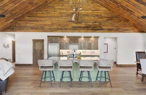 Garden Valley Cabin | Welcome to the Potato Shed-A charming mountain retreat.