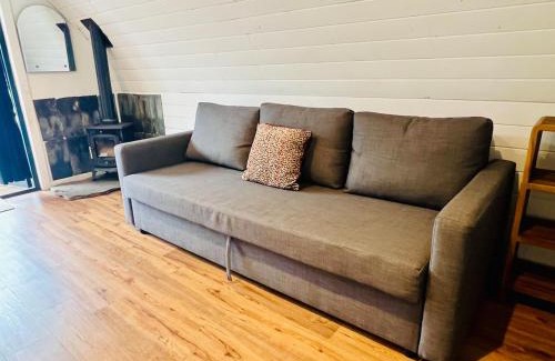 Leinster Ski Chalet | Welcome to the pod