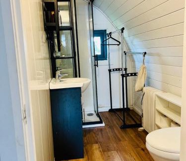 Leinster Ski Chalet | Welcome to the pod