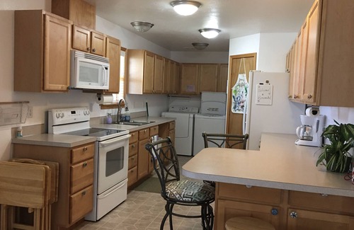 Caldwell House | Welcome to the Quiet and Peaceful Country Life