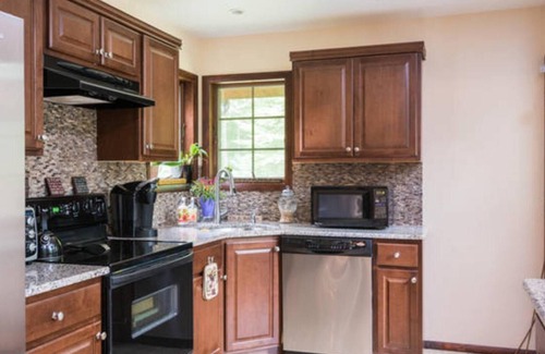 Round Top House | Welcome to the Shangri-La Chalet in The Catskills! Longterm rentals welcomed