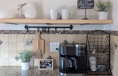 Queensbury Cabin | Welcome to the Starry Night Cabin, your perfect year-round getaway!