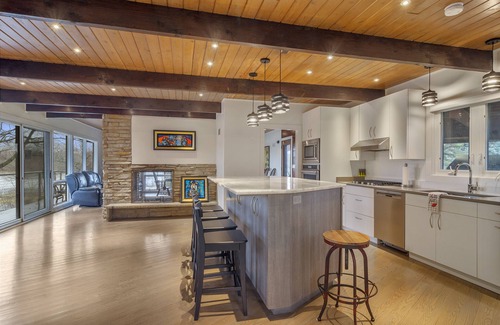Bloomingdale House | Welcome to the Tree House. 4 bed 3 bath private home